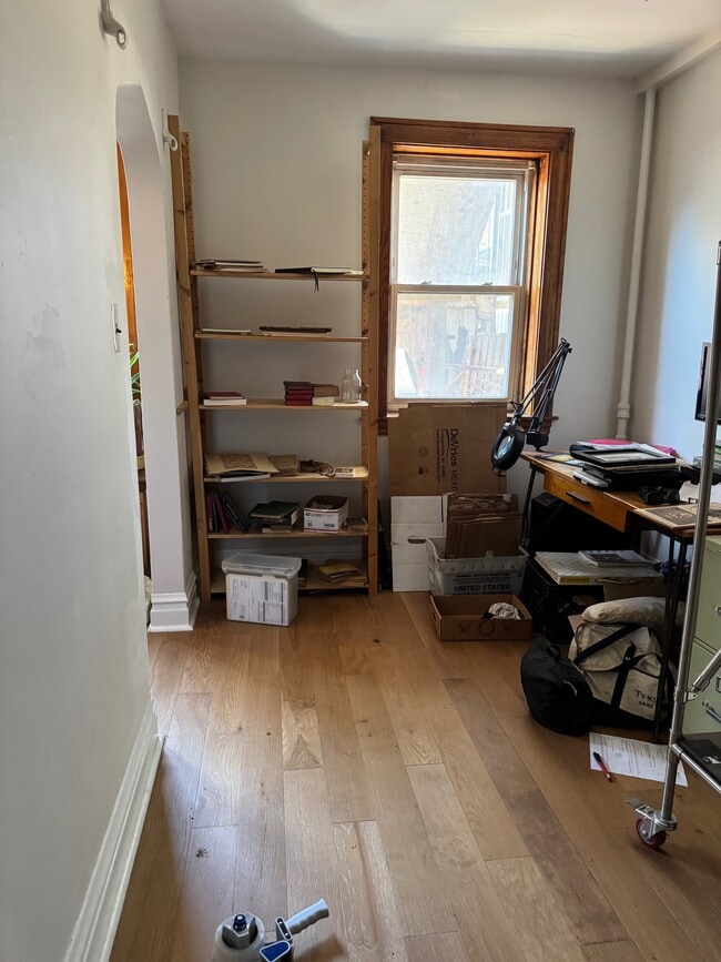 Building Photo - 2315 S Hoyne Ave