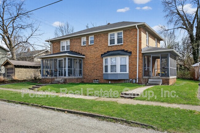 Building Photo - 715 E 60th St