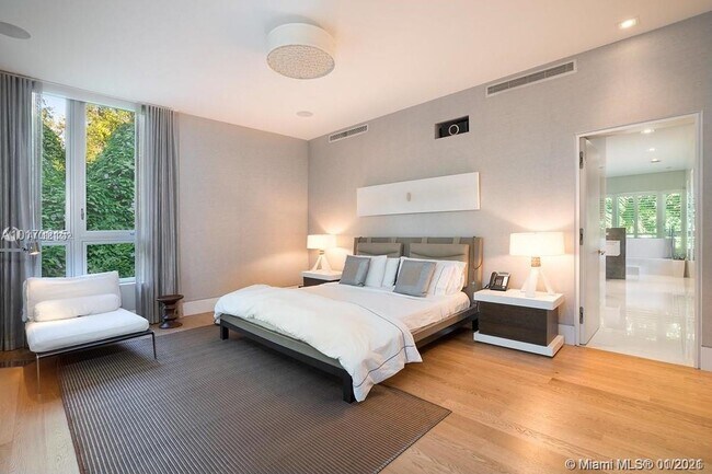 Building Photo - 3503 Banyan Cir