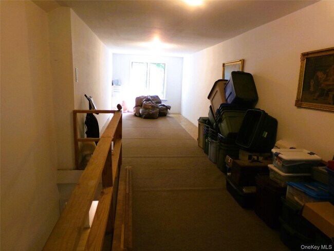 Building Photo - 449 White Schoolhouse Rd