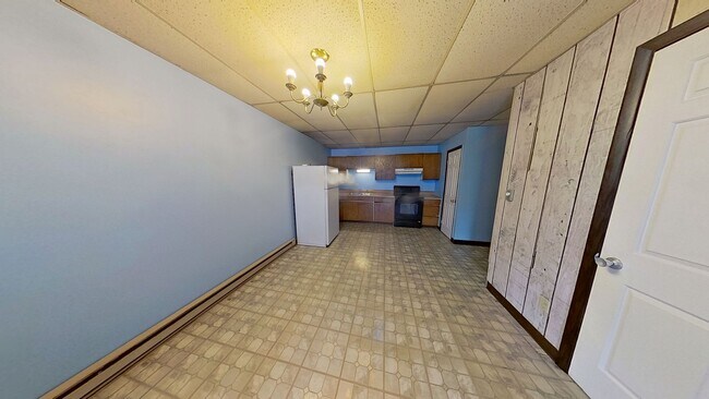 Building Photo - Private 1 Bedroom Apartment