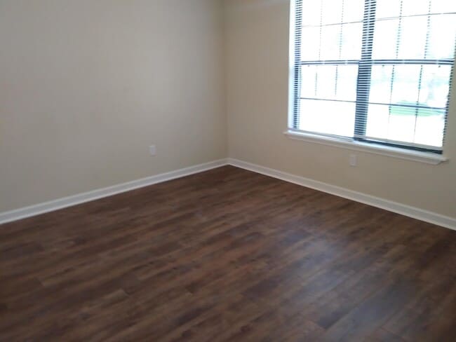 Building Photo - 1608 Akridge Dr