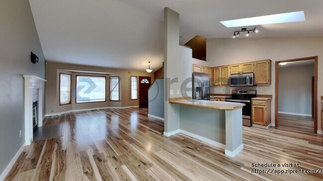 Building Photo - 20102 106 St Ct E