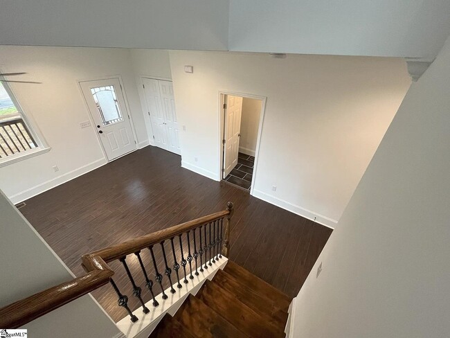Building Photo - 305 Averill St