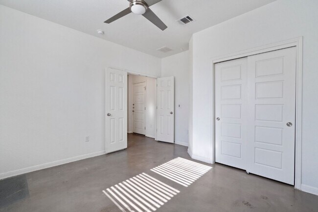 Building Photo - 5804 Loblolly Ln