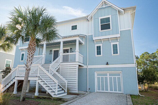 Building Photo - 6619 Carlinga Dr