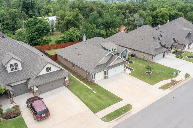 Building Photo - Beautiful Home in Woodland Park