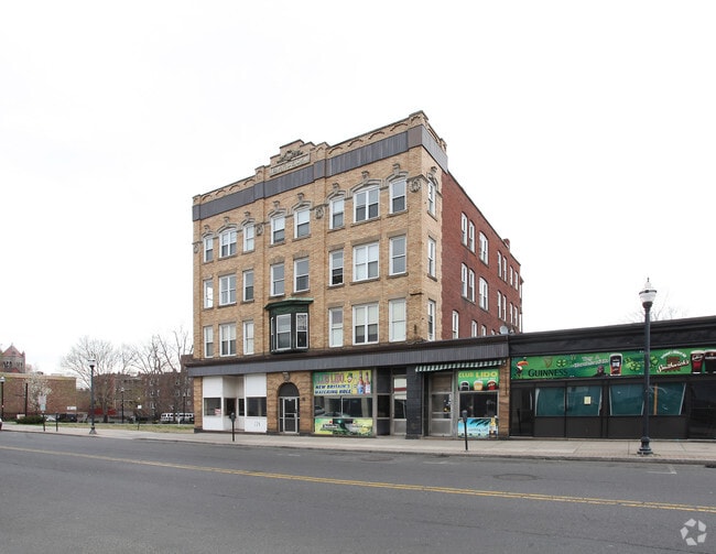 Building Photo - 168-172 Arch St