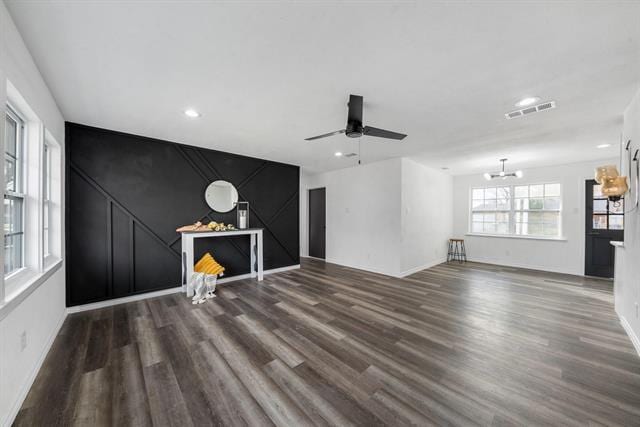 Building Photo - 710 Carpenter Dr