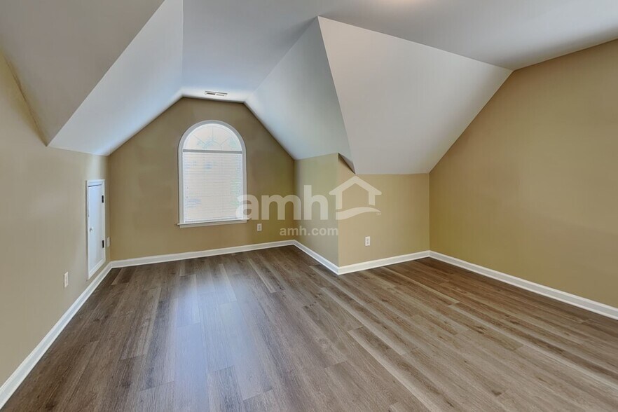 Building Photo - 244 Sarazen Dr