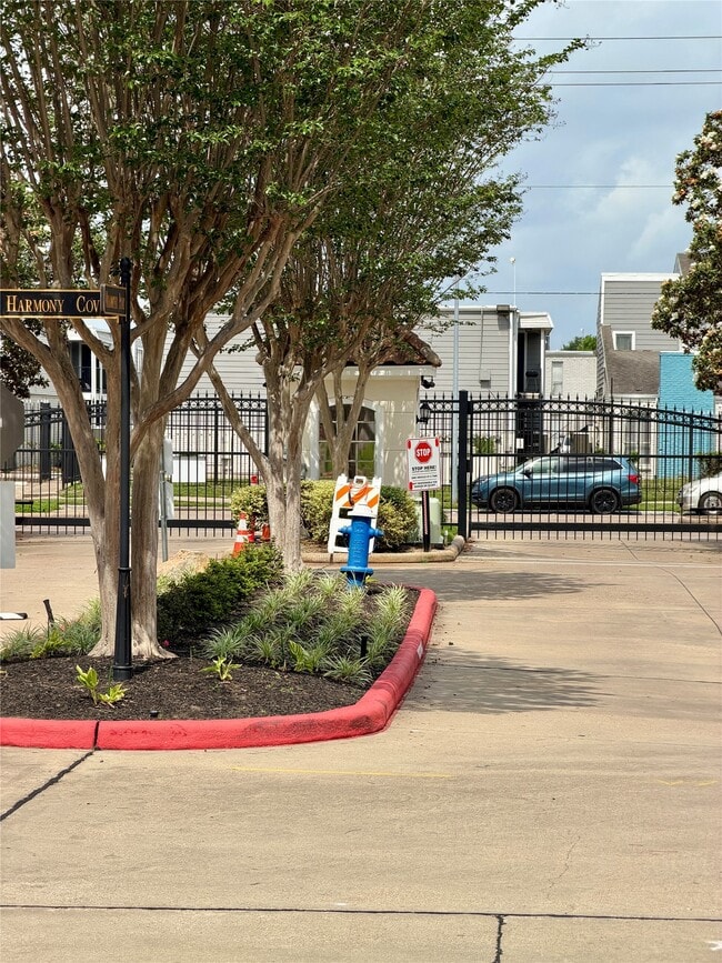 Building Photo - 7202 Harmony Cove