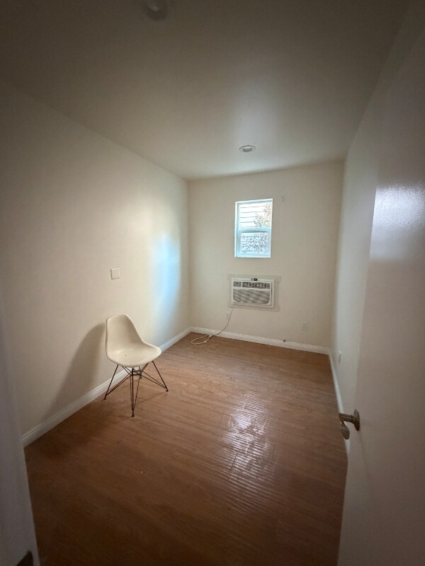 Building Photo - 317 Laurel St