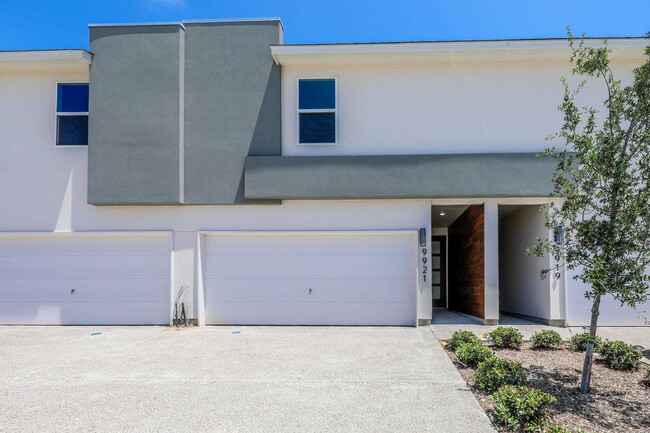 Primary Photo - 9921 Bijan Dr