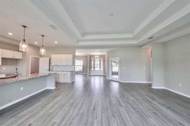 Building Photo - Executive 4/3 Rental
