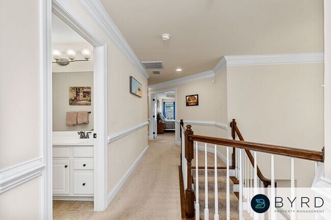 Building Photo - 6018 Red Setter Ln