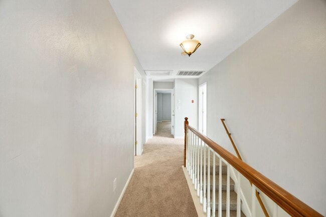 Building Photo - WOODLAKE