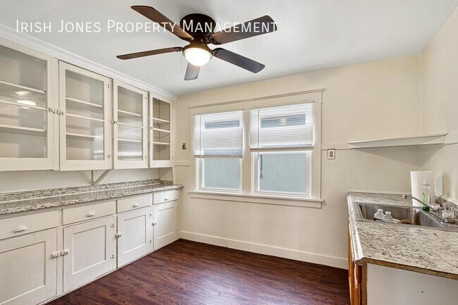 Building Photo - 137 Wilkes Ave