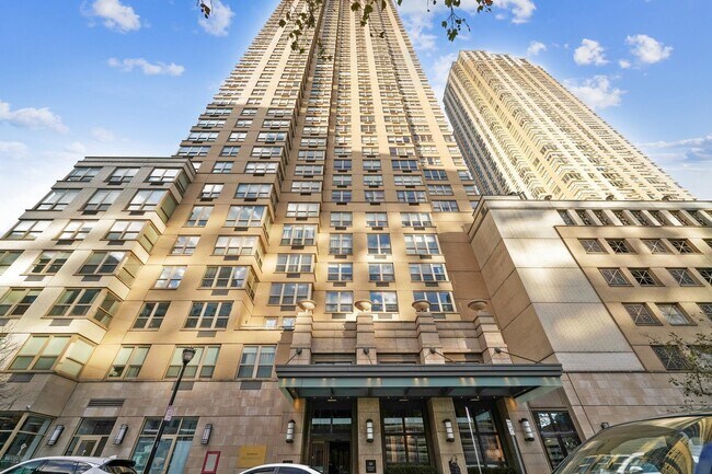 Building Photo - 88 Morgan St