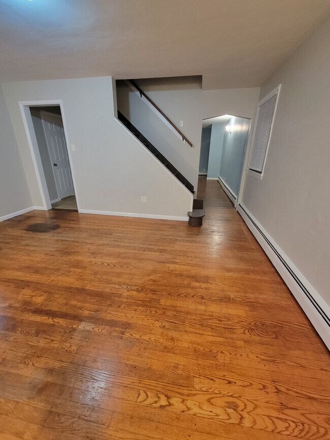 Building Photo - 56 Rebecca St