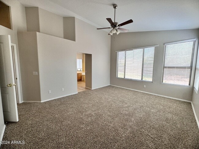 Building Photo - 1795 W Canary Way