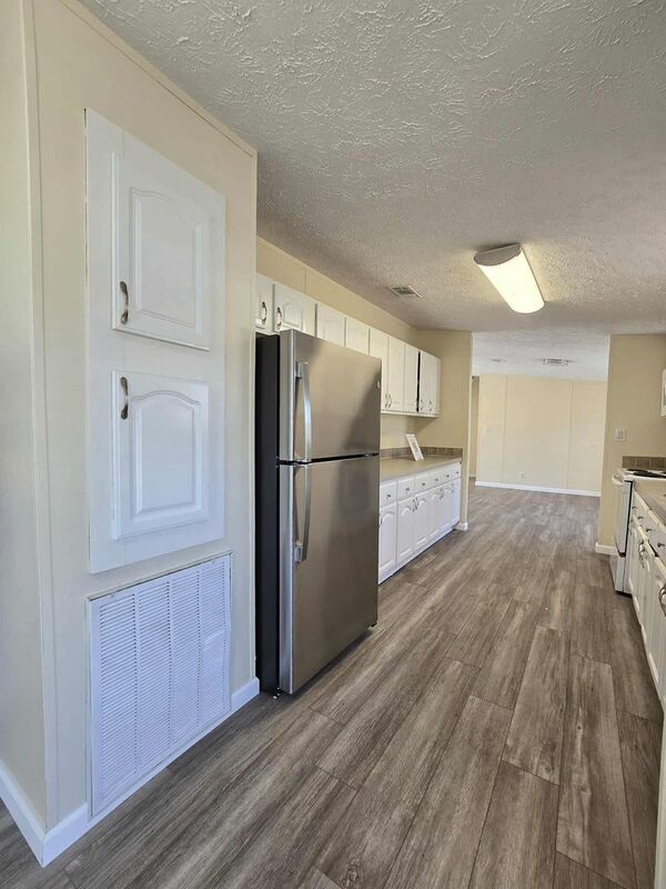 Building Photo - 127 Knollwood Dr