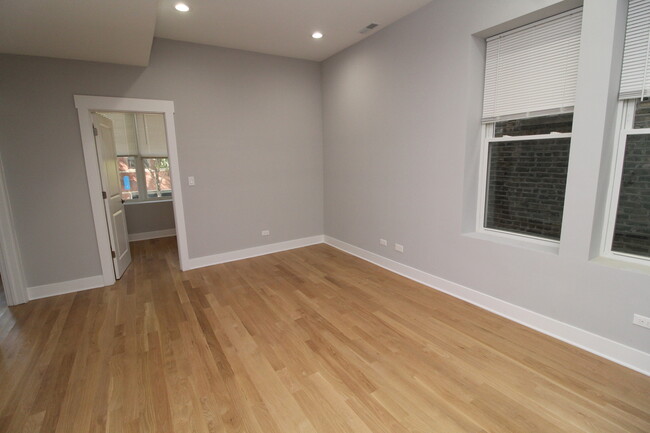 Building Photo - 1411 W Taylor St