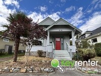 Building Photo - Charming 3-Bedroom Rental Home in Central ...