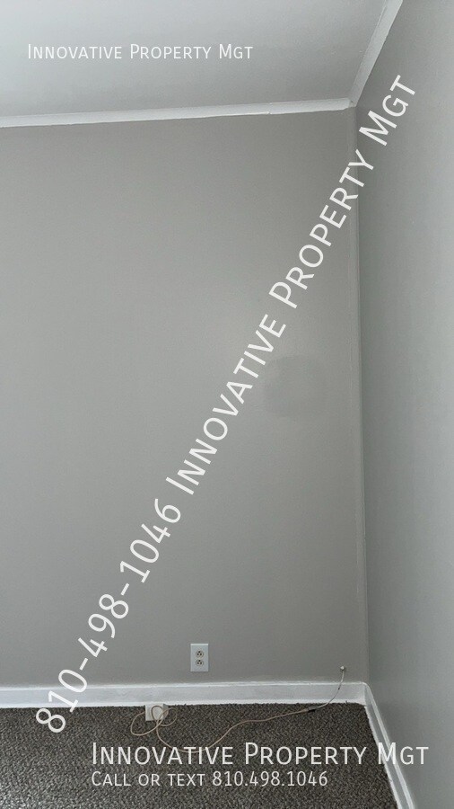 Building Photo - 1012 Farnum Ave