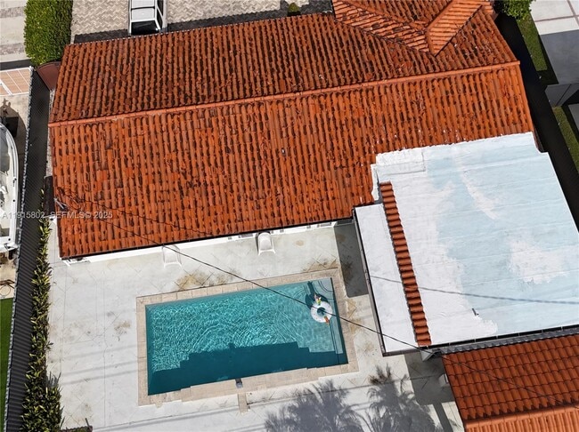 Building Photo - 7780 SW 28th St