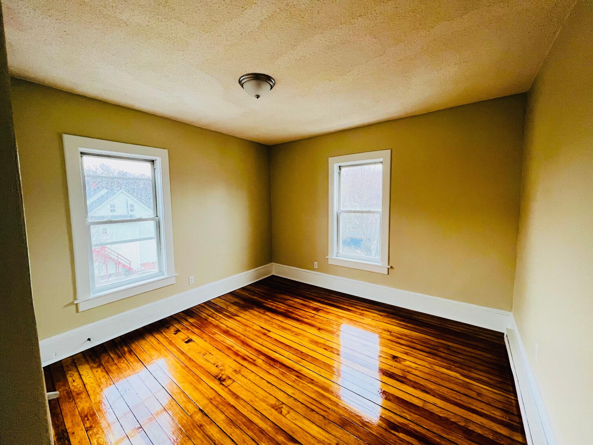 Building Photo - 16 Olivine St