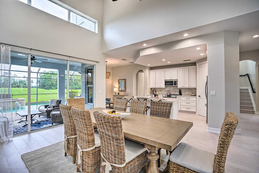 Building Photo - 6096 Dogleg Dr