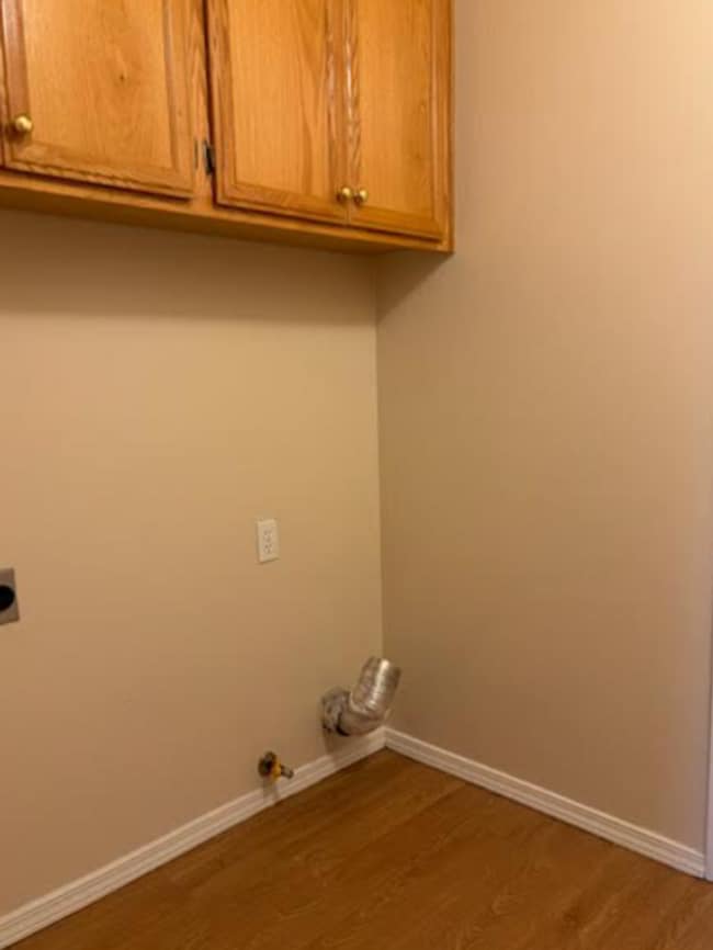 Building Photo - 8807 Rollingbay Dr