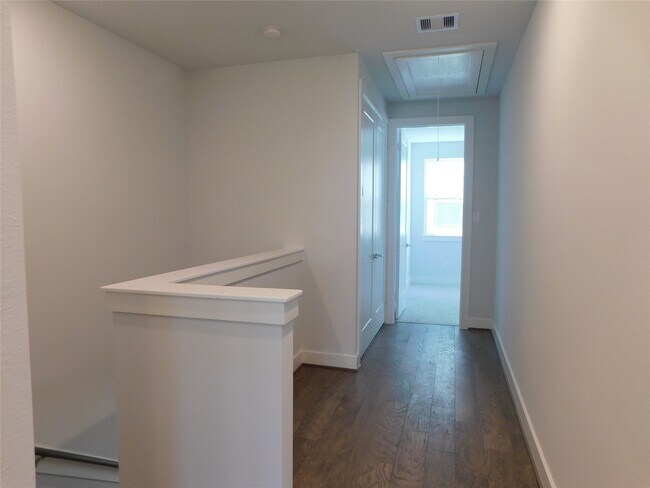 Building Photo - 4223 Eli St