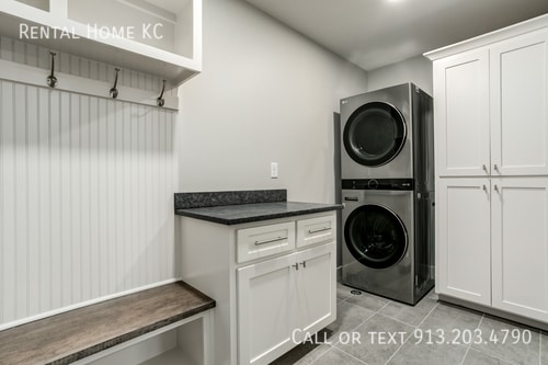 Building Photo - 12020 Ensley Ln