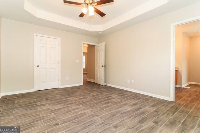 Building Photo - 39 Mountain View Dr