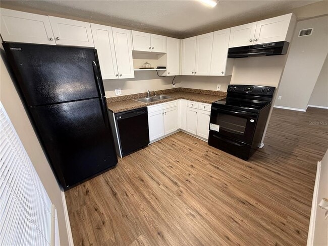 Building Photo - 3246 Fox Lake Dr