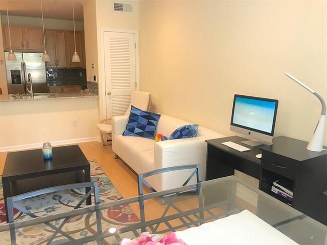 Building Photo - 375 North Highland Avenue Northeast