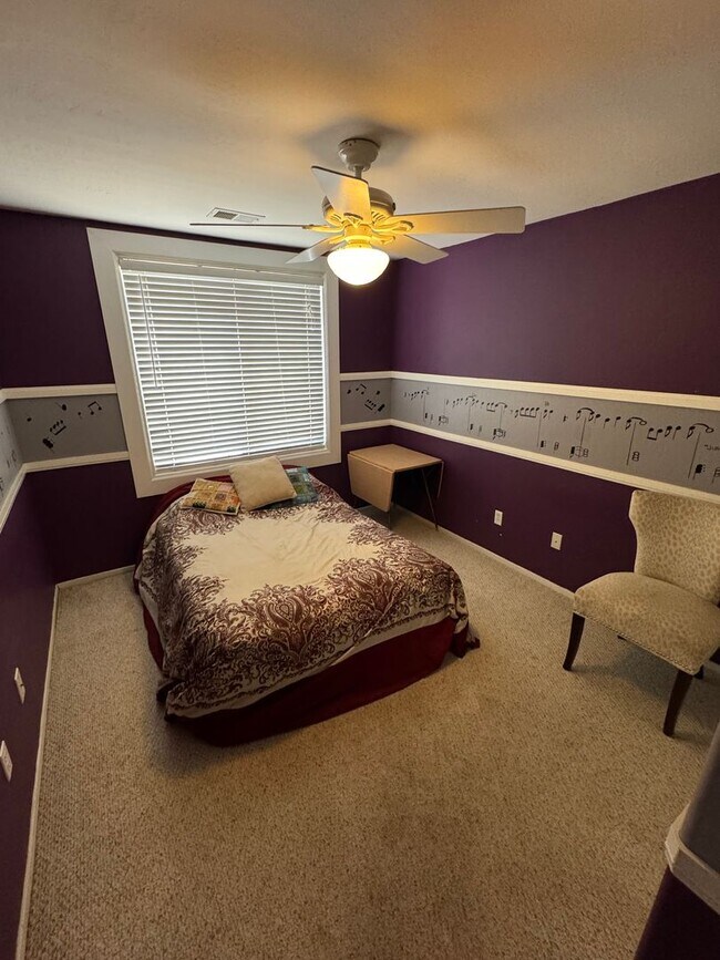 Building Photo - Great Family Home in Southwest Bakersfield