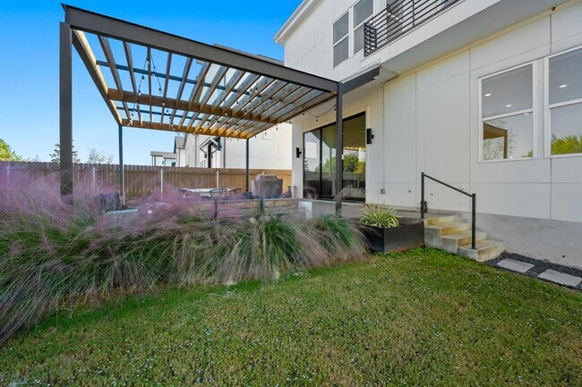 Building Photo - 7308 Cordoba Dr