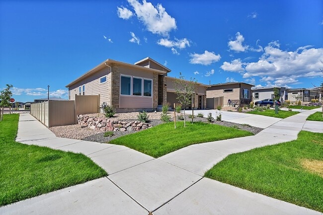 Building Photo - $2,425 - 3 beds, 2 baths, Updated home in ...