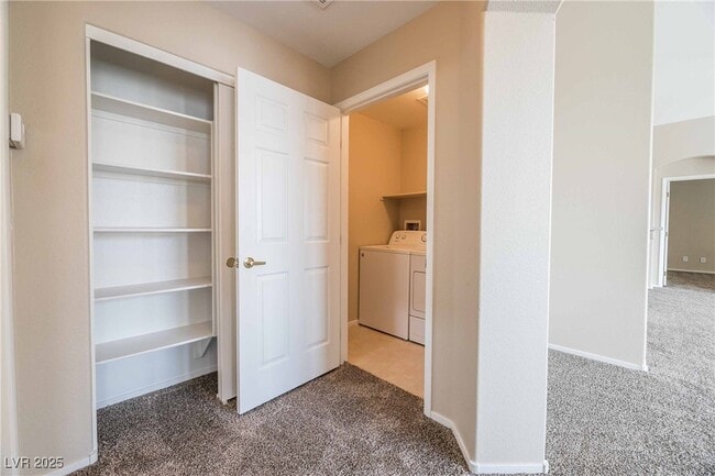 Building Photo - 6590 Tumbleweed Ridge Ln