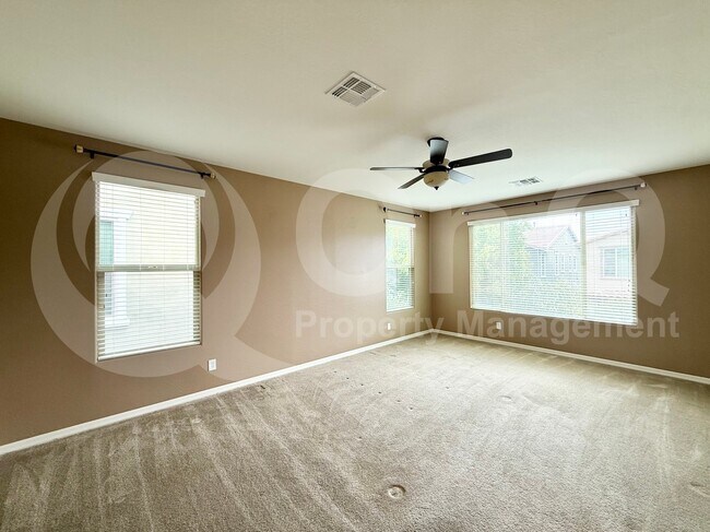 Building Photo - 4051 E Mesquite St