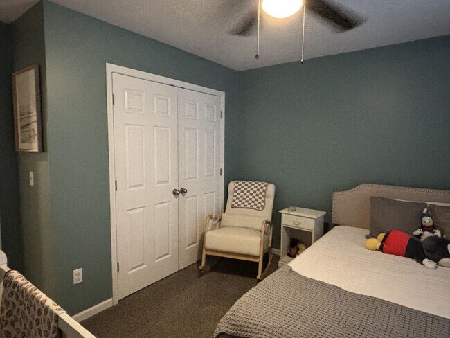 Building Photo - Gorgeous 3 Bedroom 2 Bathroom House!