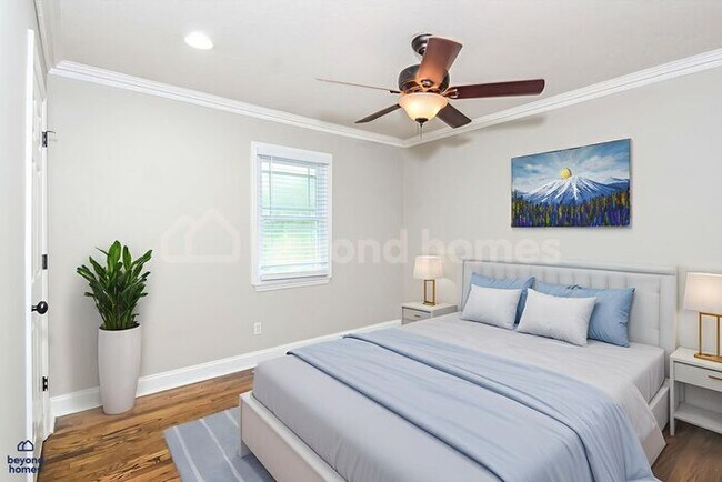 Building Photo - Beautiful 3-Bed 2.5-Bath + Bonus Room Home - Minutes from Downtown Chattanooga!