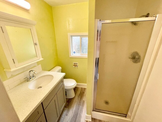 Building Photo - Powellhurst-Gilbert Remodeled Bungalow, Fenced Yard, Off-Street Parking, In-Unit Laundry
