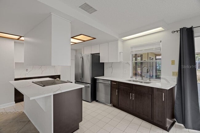 Building Photo - 5524 Gridley Ln