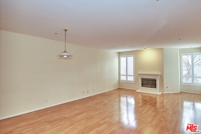 Building Photo - 333 Westminster Ave