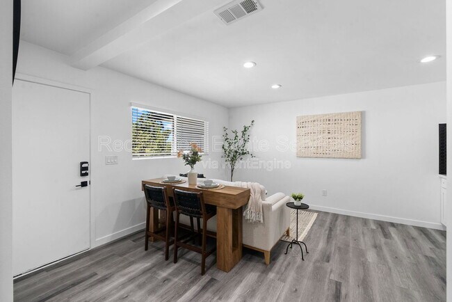 Building Photo - 5116 69th St