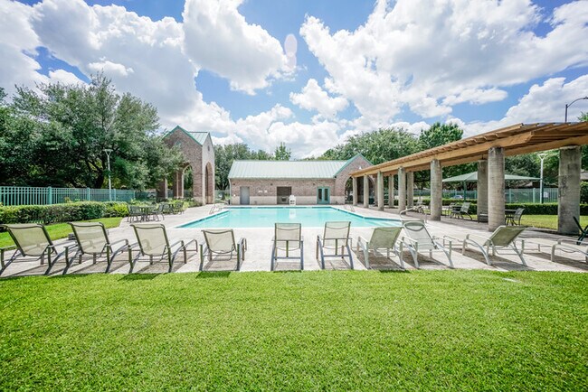 Building Photo - Beautiful 3-Bedroom Home in Houston, TX