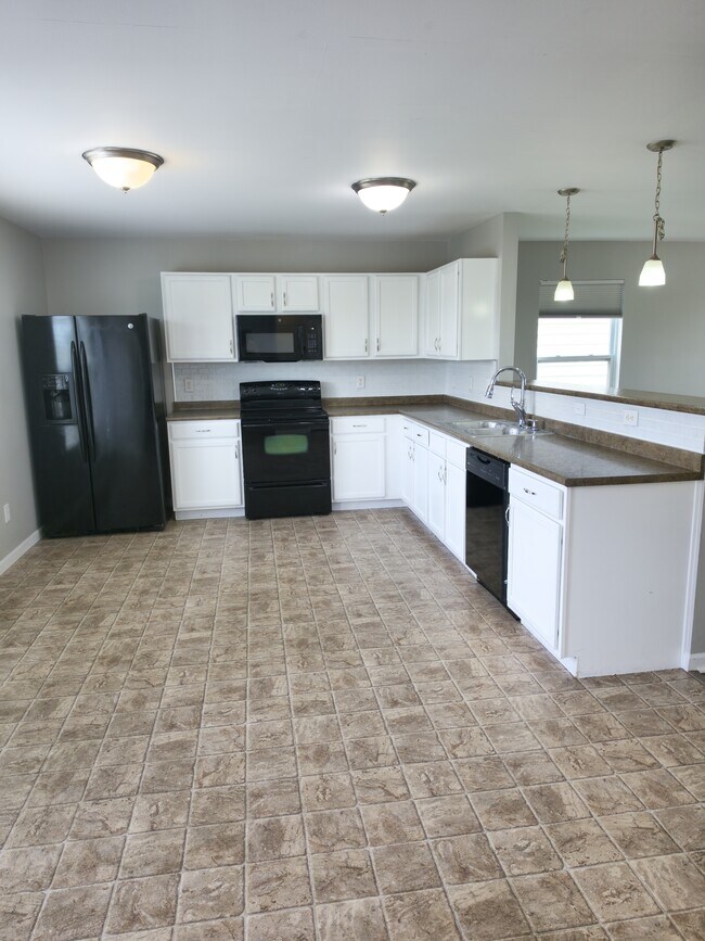 Building Photo - 5818 Sable Ridge Dr SE